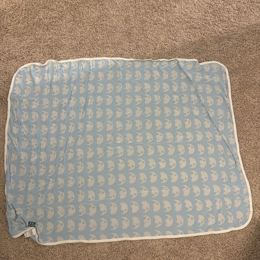 Kickee pants swaddle blanket